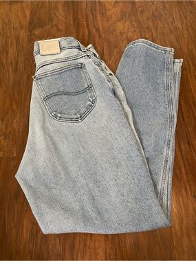 Lee Mom Jeans 27 Light Wash Denim Vintage Distressed Tapered 90s Y2K High Rise